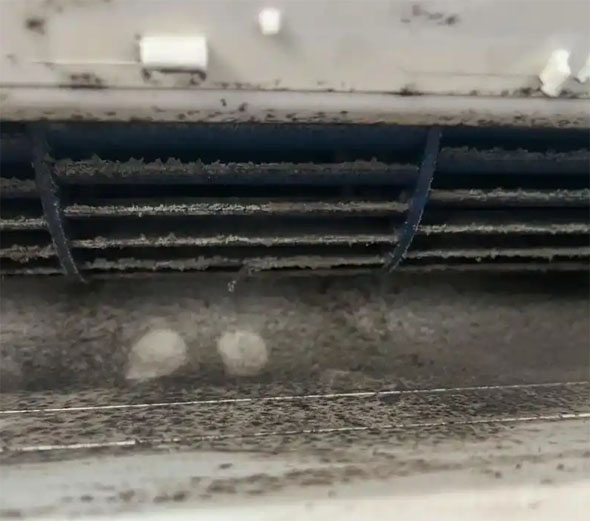 盐城市空调吹的风有股烧焦味是怎么回事